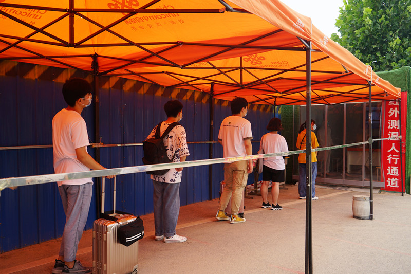 必赢参加2020年专升本考试学生顺利返校