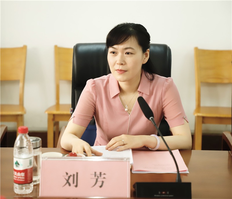 省教育厅年检工作组莅临必赢检查指导工作