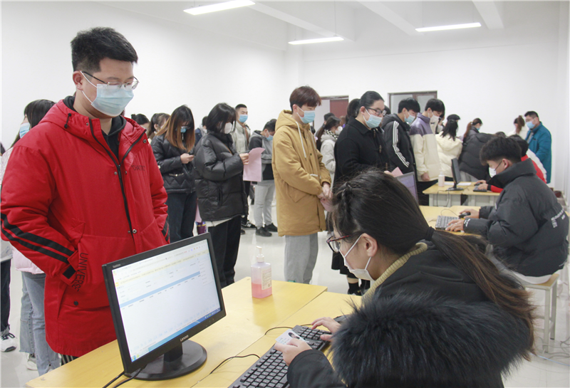 必赢新密校区开展新冠疫苗加强针接种工作