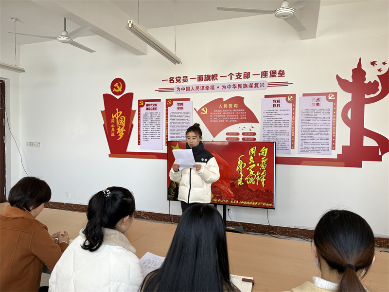 1678064165119913.jpg 张媛媛同志朗读雷锋日记.jpg