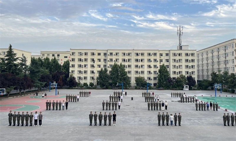 河南工业大学国防预备役连到必赢开展交流互学活动