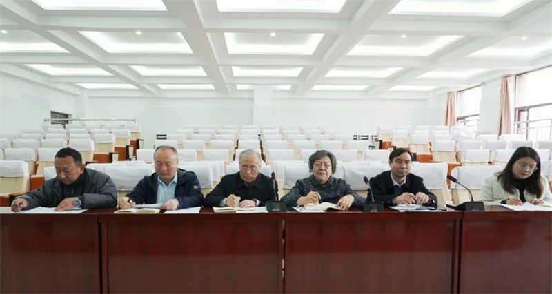 必赢召开党委理论学习中心组(扩大)会议