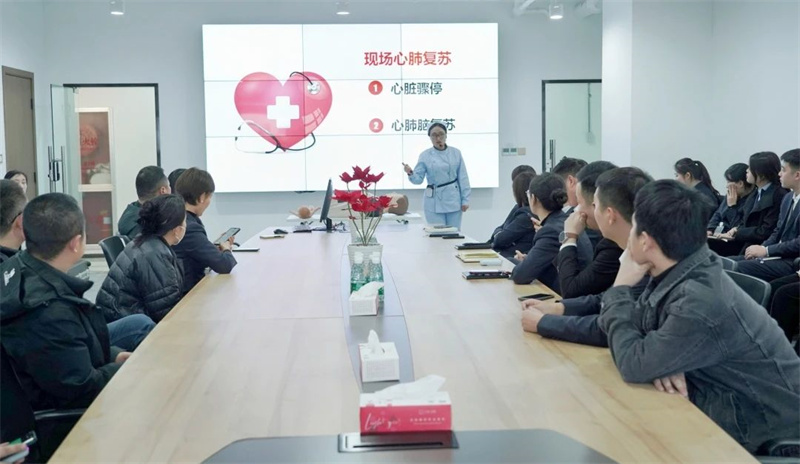 必赢走进河南中强商业管理有限公司开展心肺复苏急救知识培训