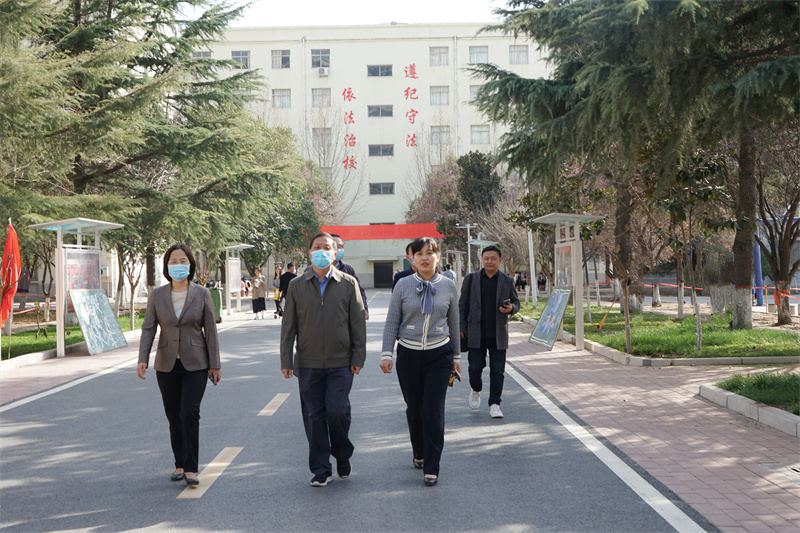 省教育厅领导一行到必赢调研指导安全稳定工作