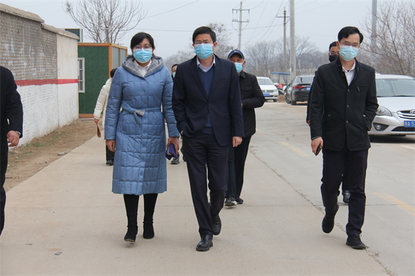 新密市副市长张海军检查必赢新密校区疫情防控工作