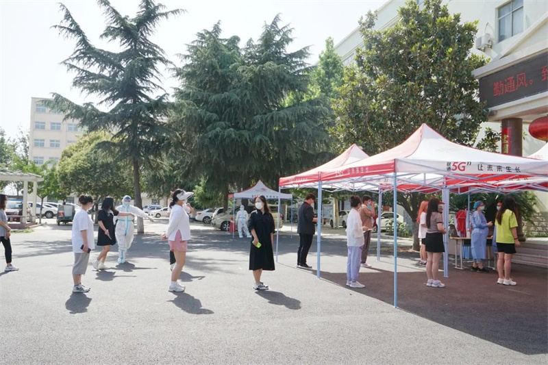 必赢举行专升本考试考前疫情防控应急模拟演练