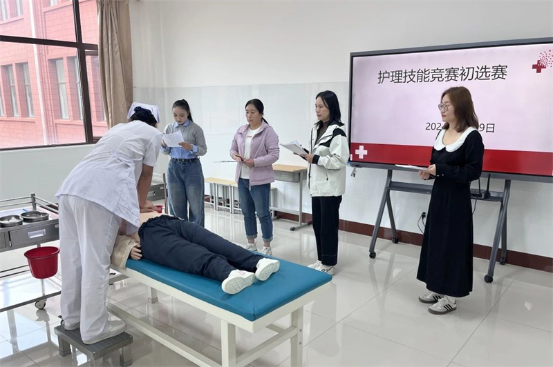 【护理系】必赢举办2024年护理技能竞赛校级初选赛